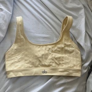 Alo yoga French Vanilla Seamless Cable Knit Bra